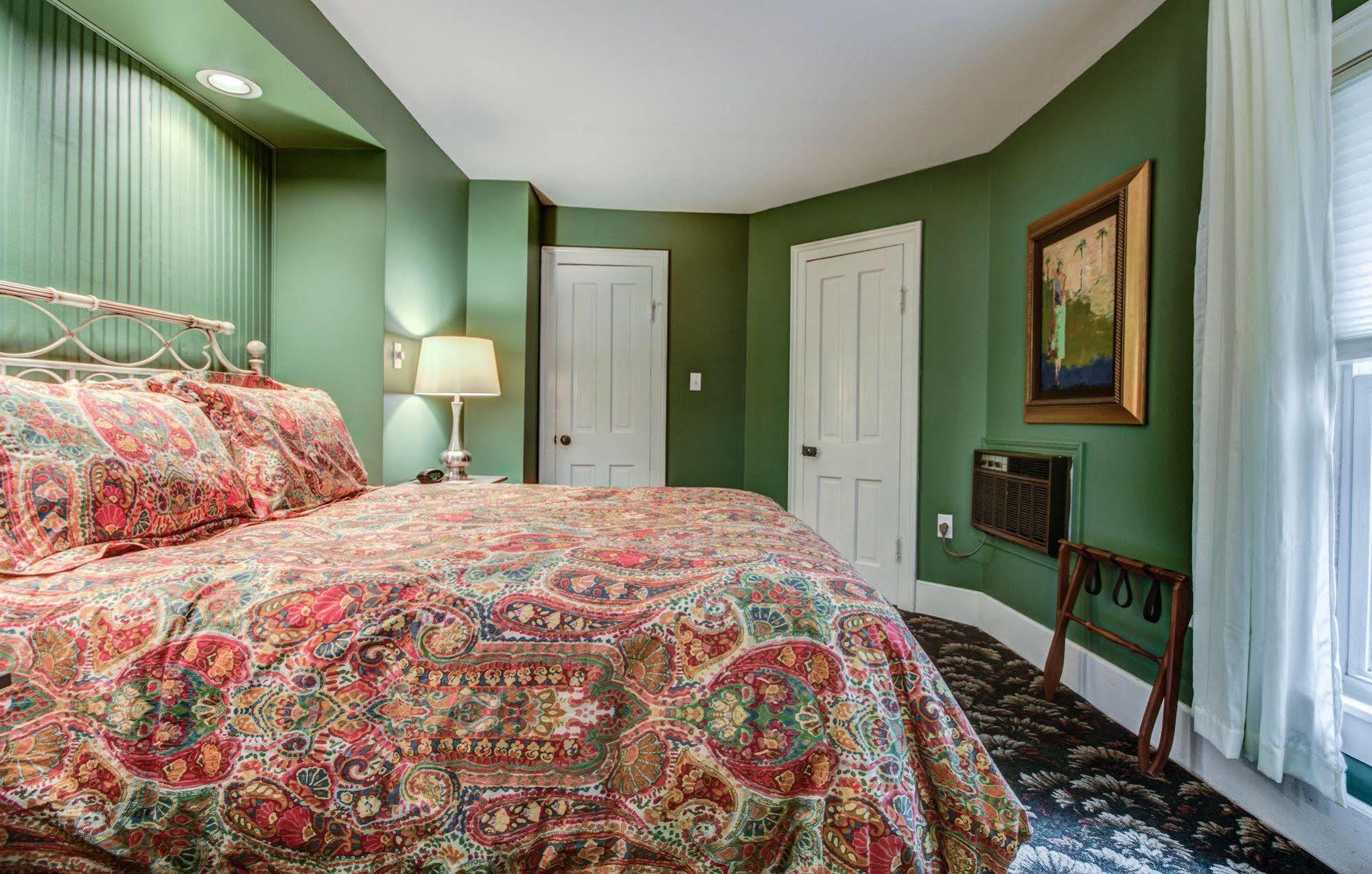 Twin Oaks Inn Saugatuck Exterior foto